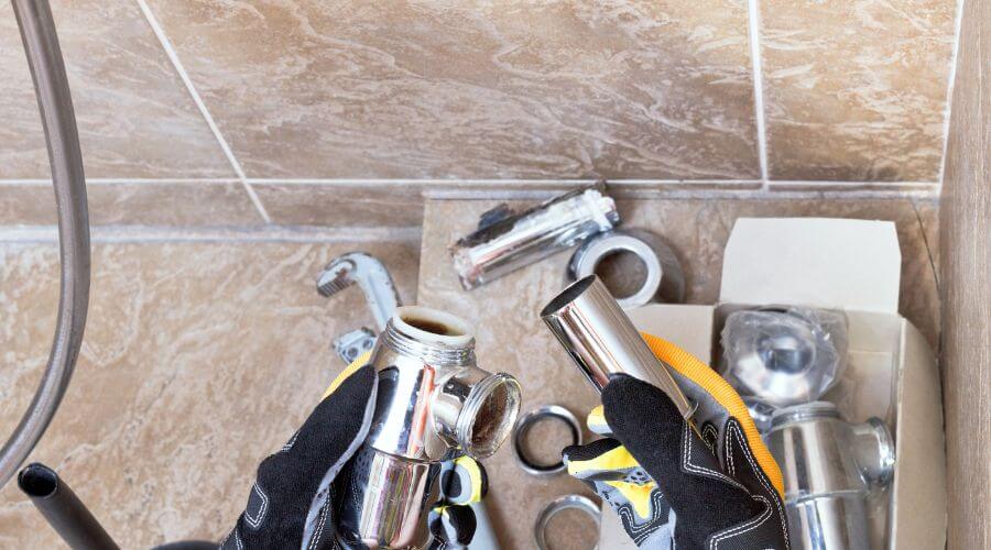 Professional gutter cleaning in Ft Mitchell, KY